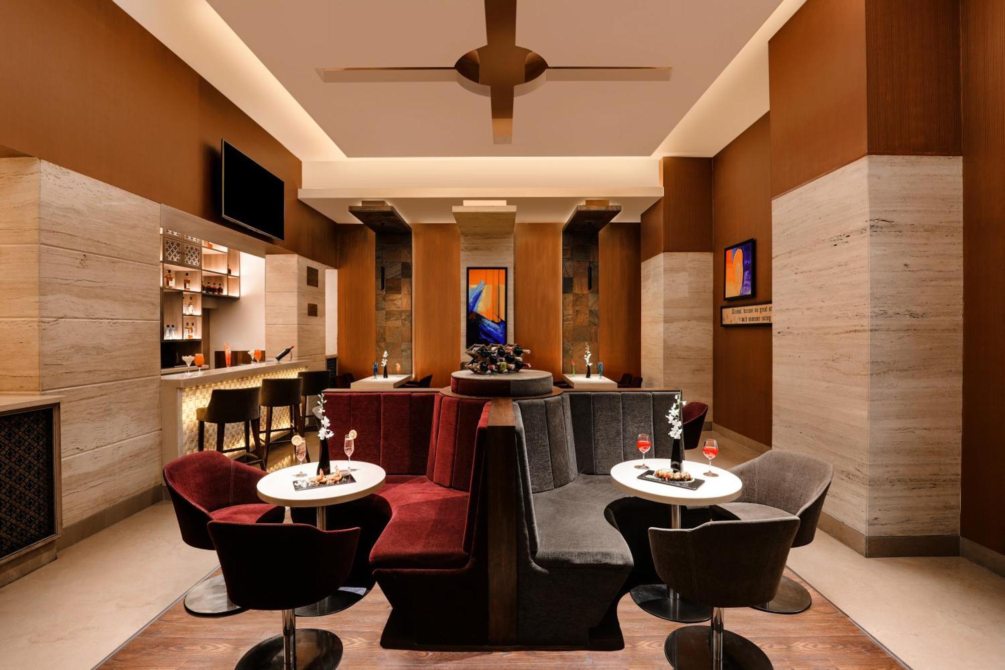 แซนดัล สวีท ดำเนินงานโดยเลมอนทรีโฮเต็ล Hotel โนอิดา ภายนอก รูปภาพ