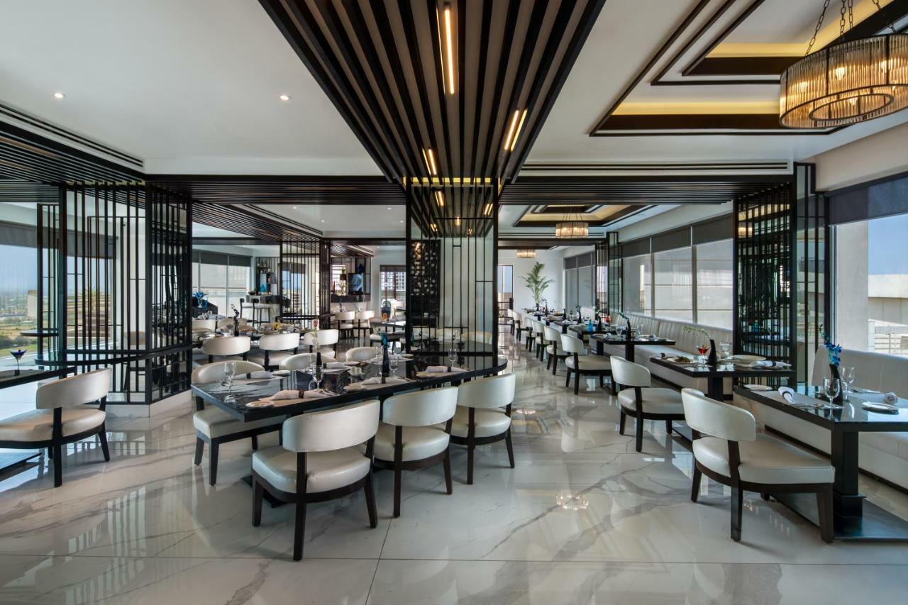 แซนดัล สวีท ดำเนินงานโดยเลมอนทรีโฮเต็ล Hotel โนอิดา ภายนอก รูปภาพ