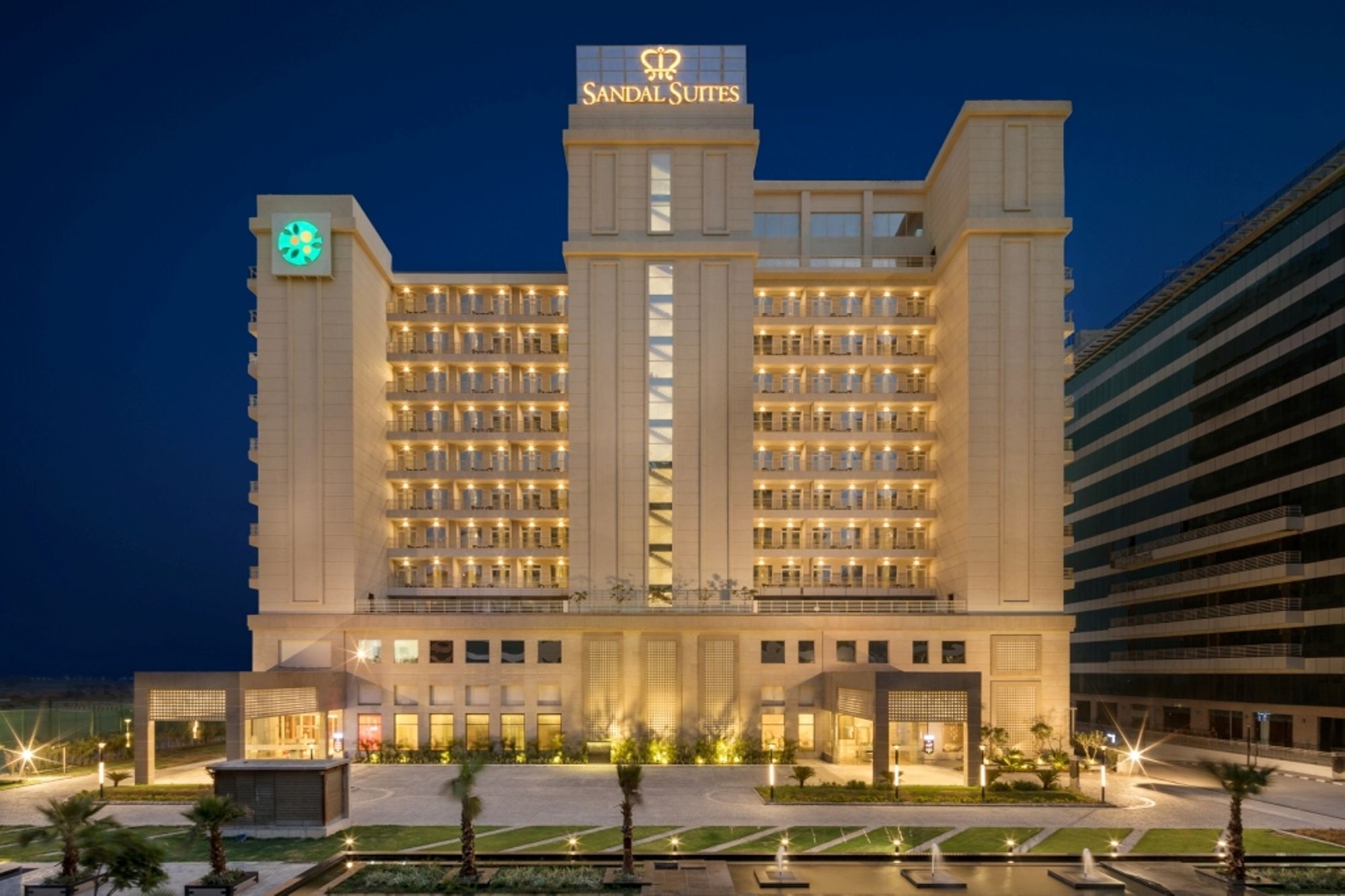 แซนดัล สวีท ดำเนินงานโดยเลมอนทรีโฮเต็ล Hotel โนอิดา ภายนอก รูปภาพ